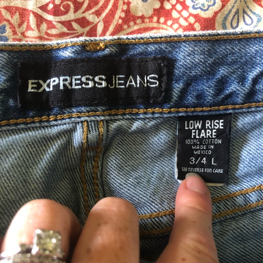 Express Low Rise Flare Jeans - Picture 3 of 6
